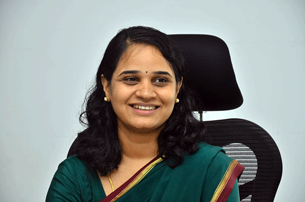 Hours before her transfer, DK DC Sindhu B Rupesh was threatened to be "chopped" on Social Media